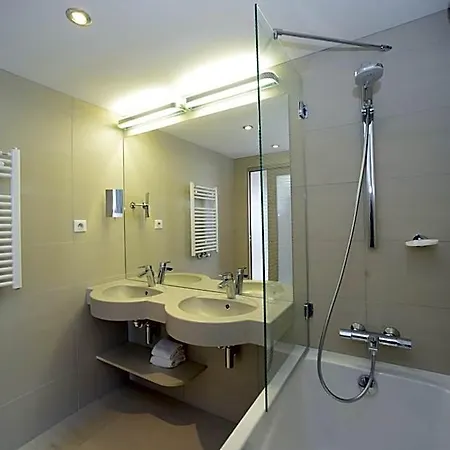 De La Baie - Thalassotherapie Previthal فندق 4*